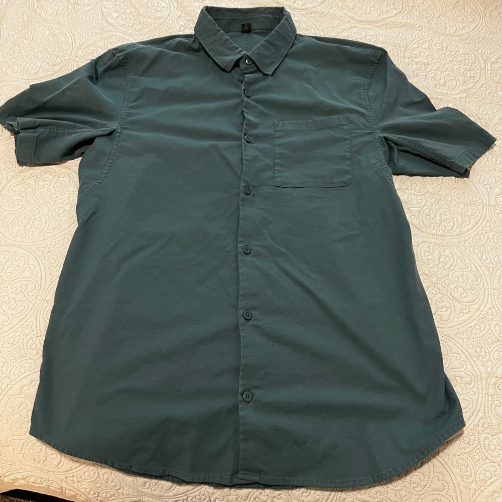 Lululemon Commission SS Button Down, Size L